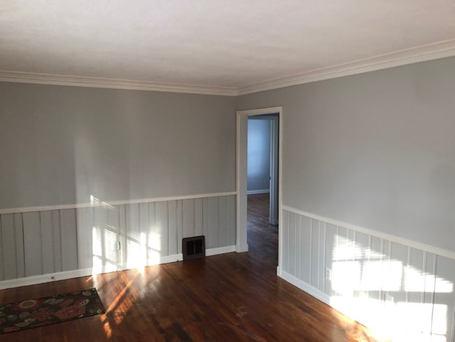 Photo - 3700 Washington Ave SE