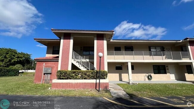 Building Photo - 9621 NW 4th St Unit 3E Rental