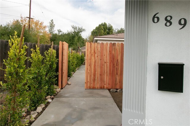 Photo - 689 Clarion Pl