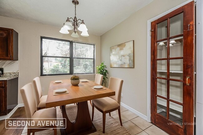 Photo - 2327 Looking Glass Ln
