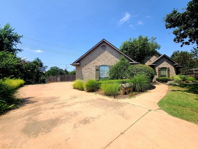 Photo - 413 Hamptonridge Rd
