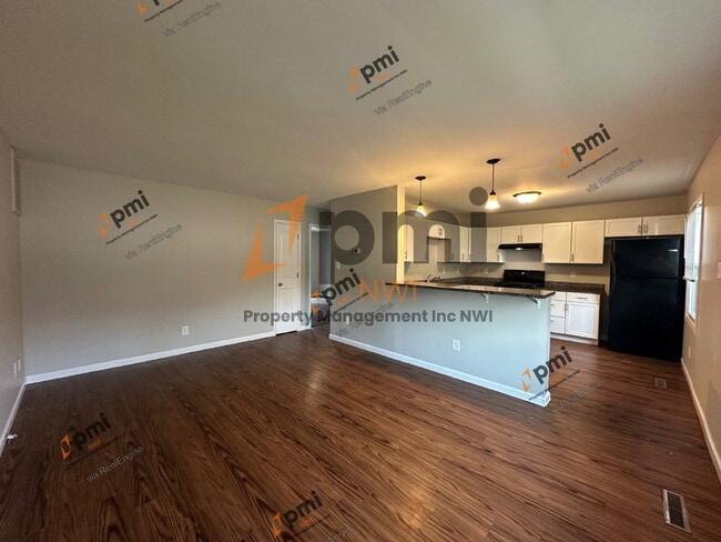 Photo - 5831 Creekview Ct W Unidad 2