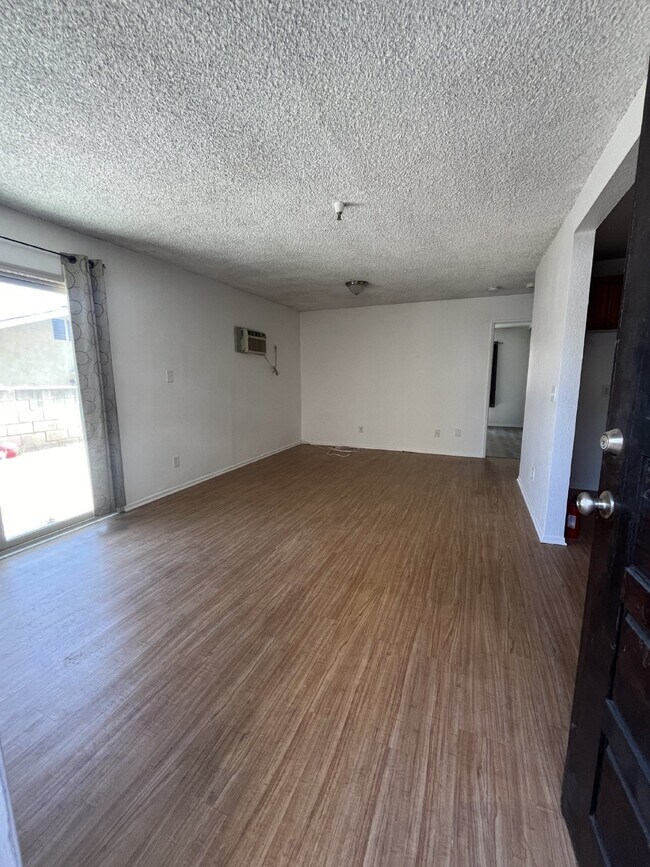 1016 Benito Ave