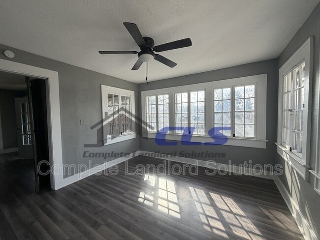 Photo - 2266-2262 Warren St