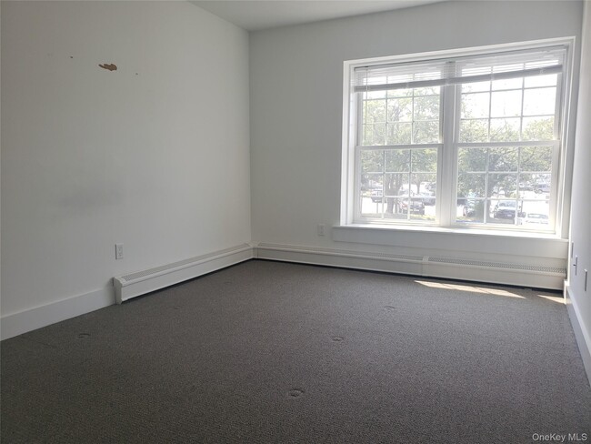 Photo - 100 Mariners Way