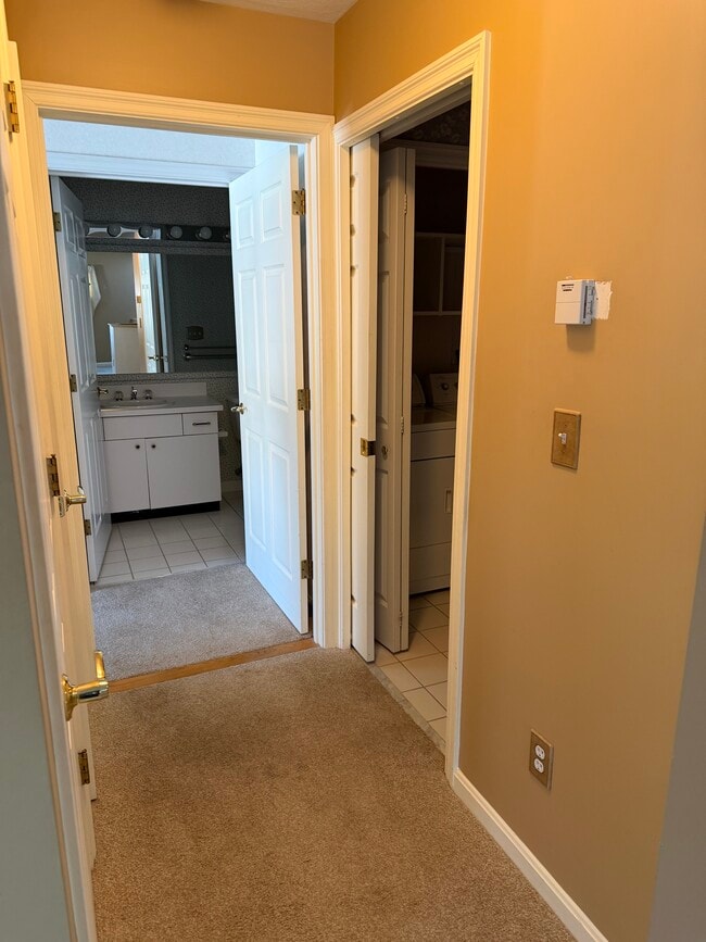 Photo - 661 Lowell St