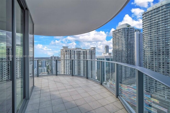 Building Photo - 1000 Brickell Plaza Unit 3112