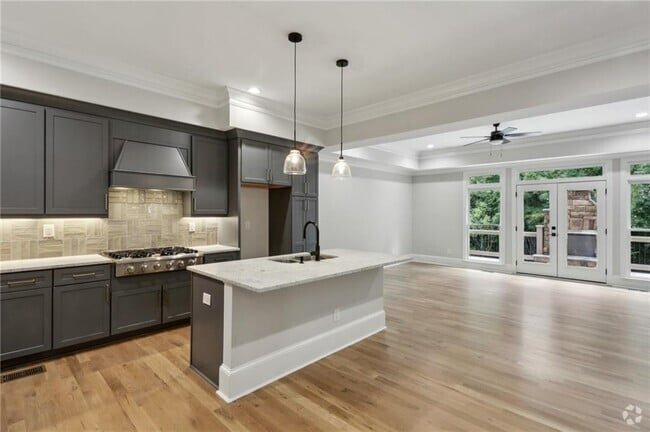 Building Photo - 240 Mystic Ridge Hill Rental