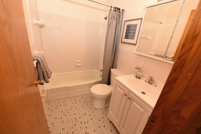 Buron Lane Apartments 1BDR - Buron Lane Apartments