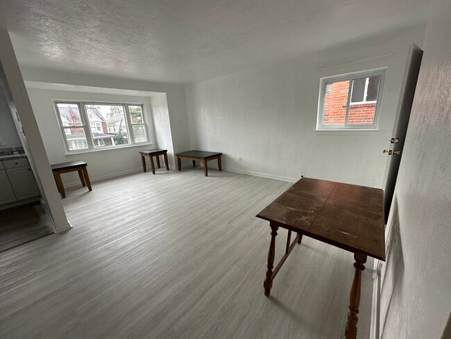 Photo - 1227 W Marshall St Unidad 2ndfloor