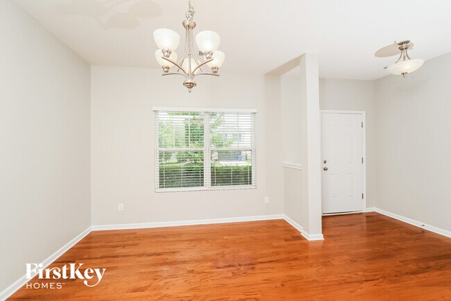 Photo - 1593 Abbey Park Ct