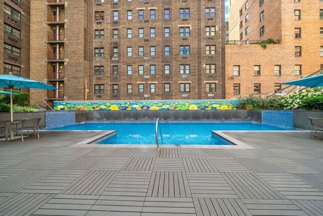 Photo - 219 S 18th St Unit 404