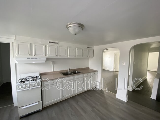 Photo - 871 Madison Ave