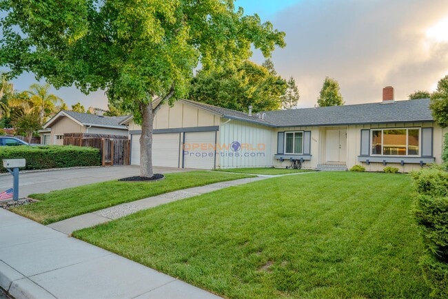 Building Photo - Spacious 4BR Single-Story Home w/ Garage i...