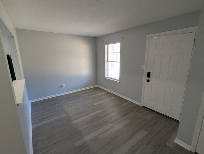 Photo - Nice 1 bedroom 1 bath Condo Great Location!