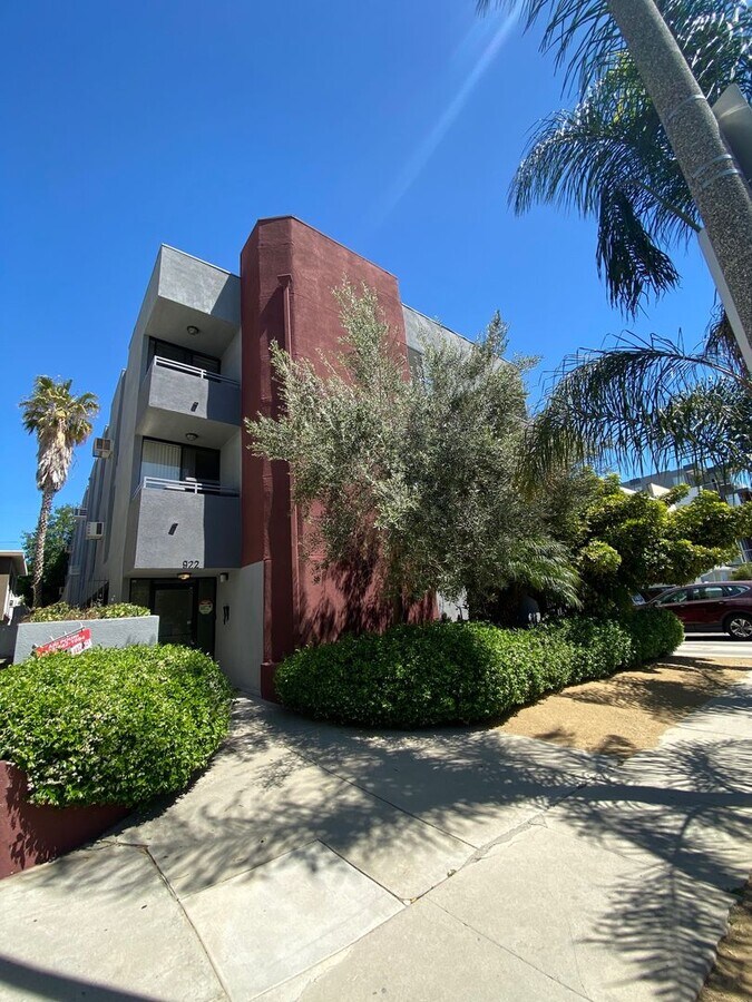 Photo - Hudson (Trust)