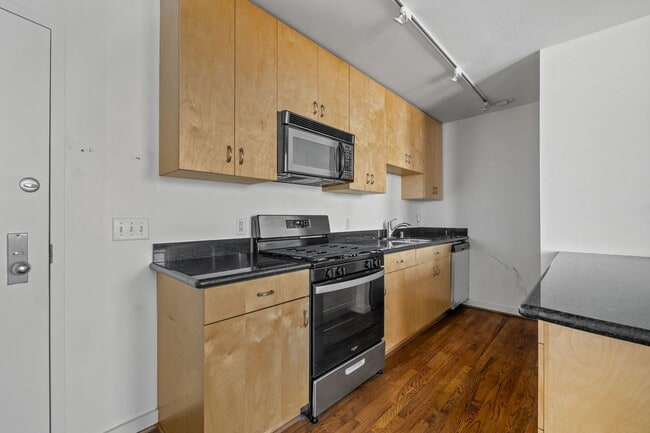 Photo - 915 Franklin St Unit 7F