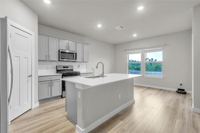 Photo - 1212 Tipton St