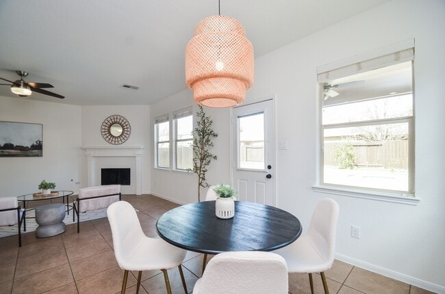 Building Photo - 8906 Hostler Dr