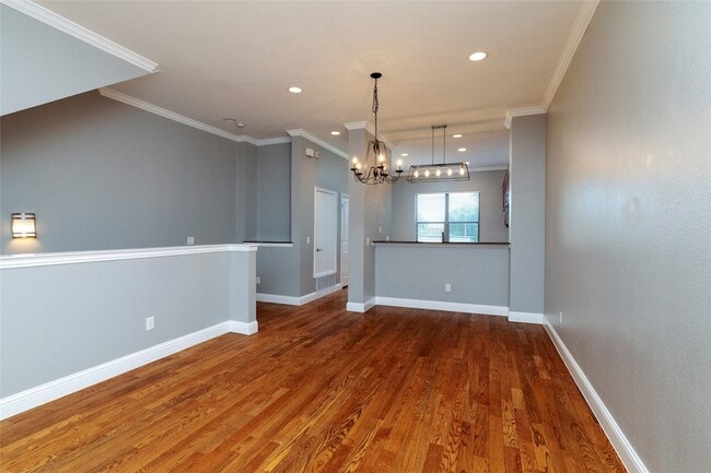 Photo - 724 Skyline Bluff Ct