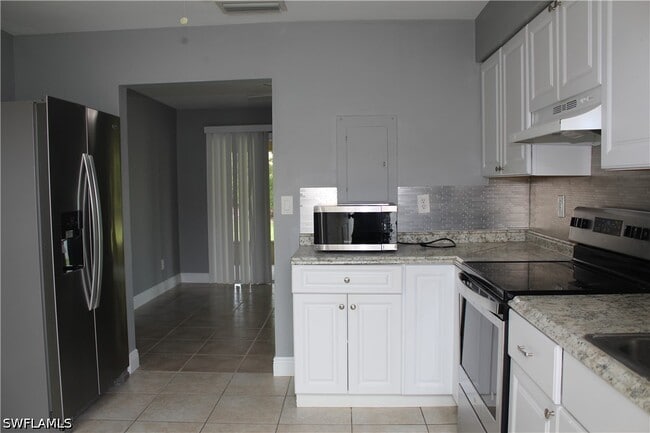 Photo - 334 Cape Coral Pkwy W Unidad 1
