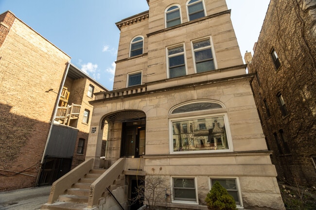 Photo - 3817 N Fremont St Unidad 1R