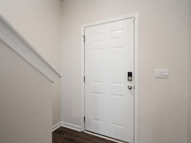 Photo - 3 Bed 2.5 Bath Townhome, END UNIT WITH PRIVATE BACKYARD! $500 OFF FIRST FULL MONTH RENT