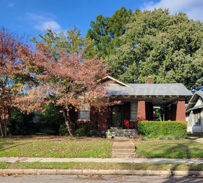 Photo - 2022 Felix Ave House
