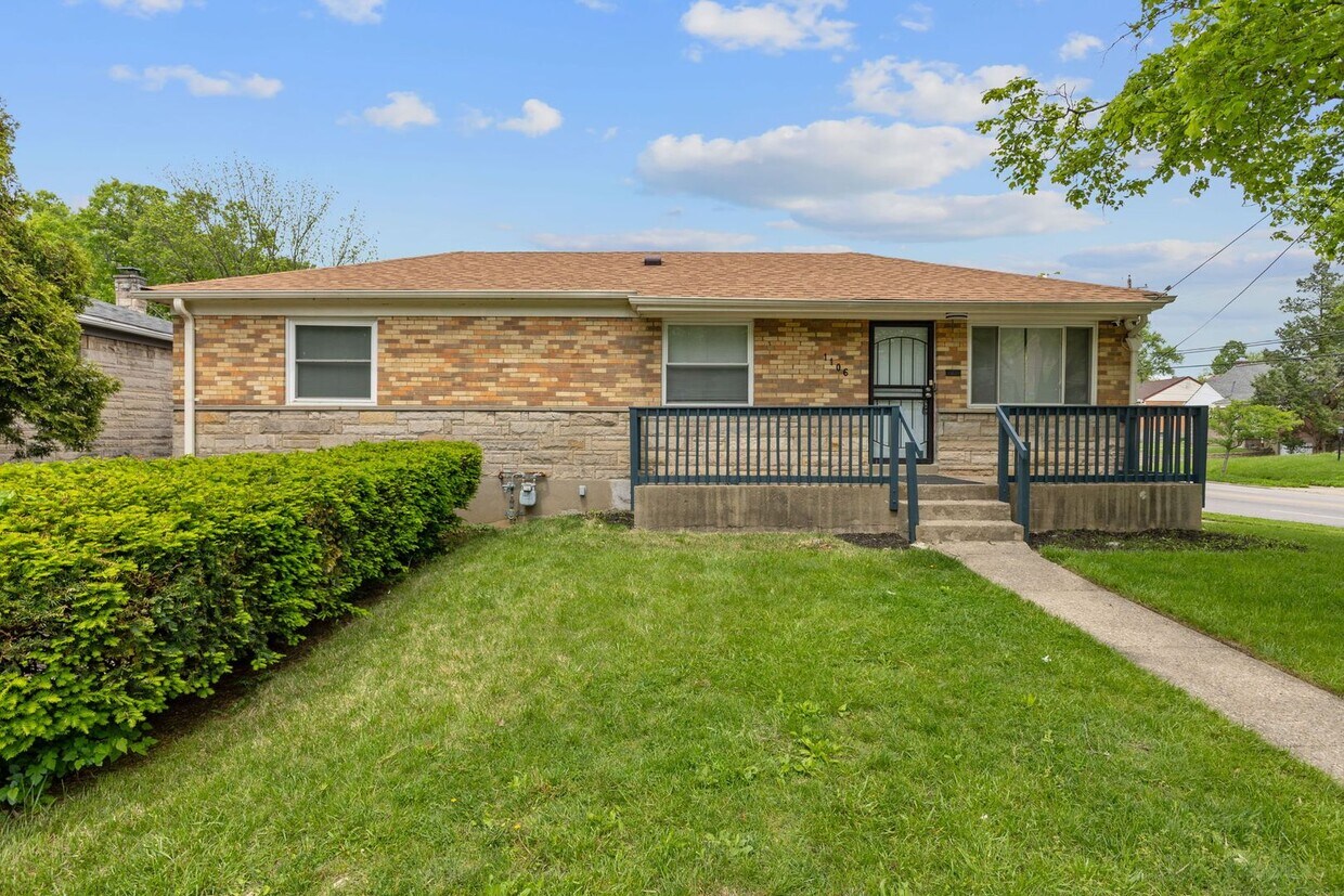 COLLEGE HILL- amazing 3 bedroom, 1.5 bathr... - COLLEGE HILL- amazing 3 bedroom, 1.5 bathr...