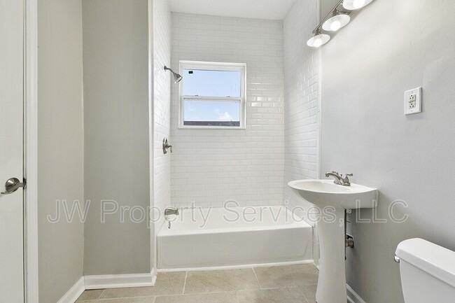 Photo - 1501 Desire St