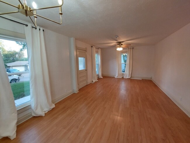 Photo - 204 S Hazel St