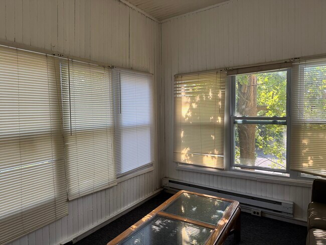 Photo - 210 Stewart Ave Unidad 1C