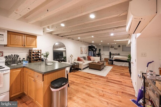 Photo - 1728 Spruce St Unidad B