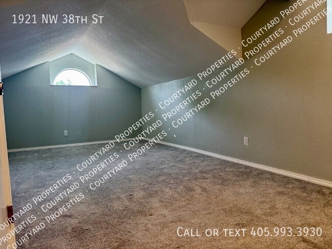 1921 NW 38th St