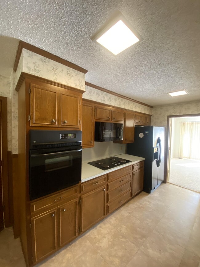 Photo - 7601 Oxford Pl