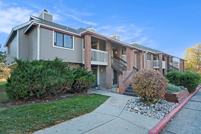 Building Photo - Spacious 2BR/1BA Condo in Central Fort Collins – Available Now!