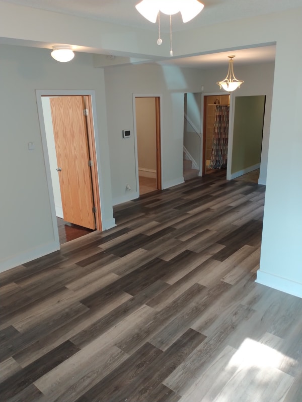 Building Photo - 2720 N Girard Ave