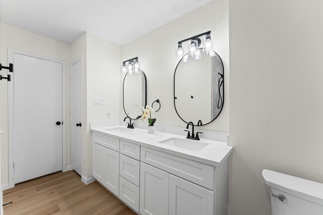 Photo - 2914 Riata Ln