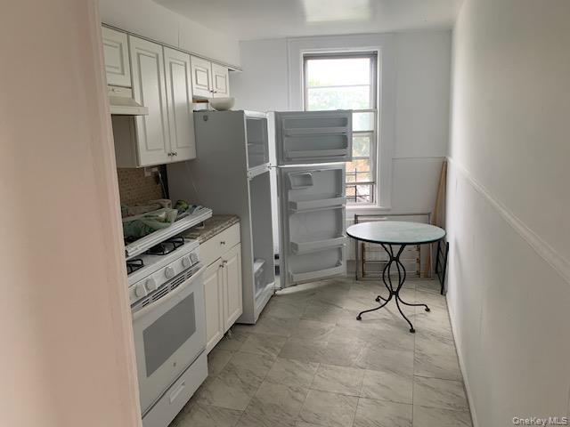 Photo - 1181 Sackett Ave