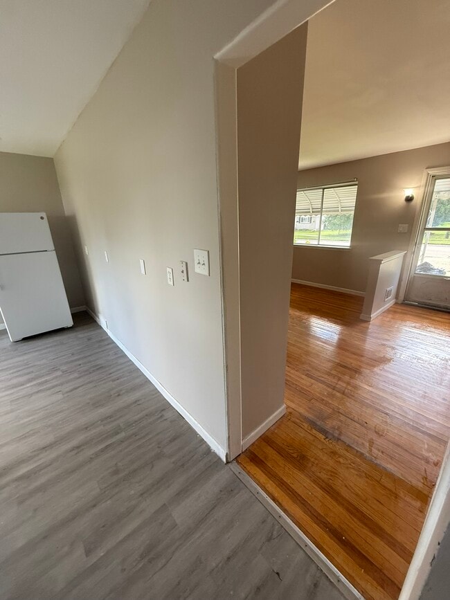 Photo - 105 S Christine Cir