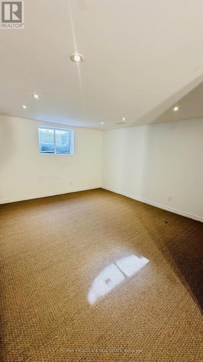 Photo - 57 Creek Ridge St