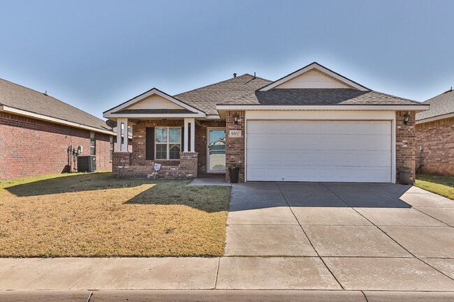 Relax on this front porch! - Relax on this front porch!