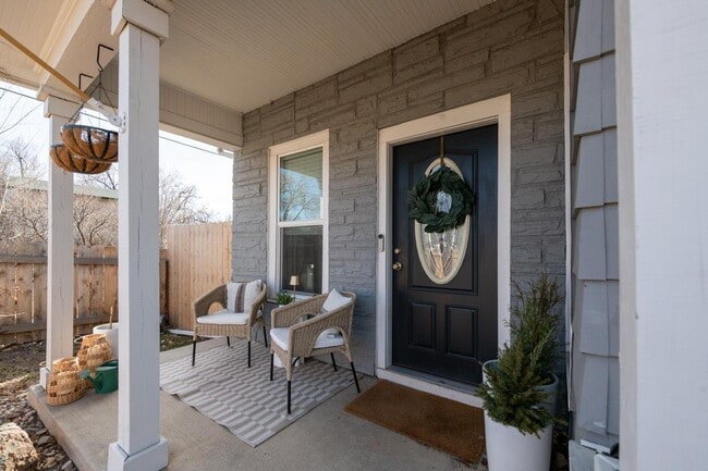 Photo - 847 Costilla St
