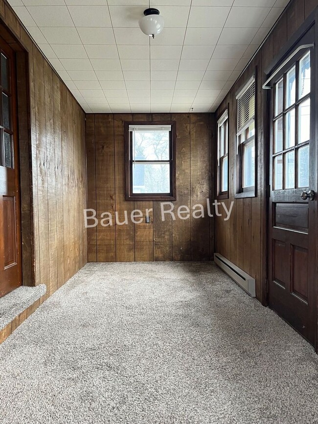 Photo - 3 -4 Bedroom Home Near Brookside Park