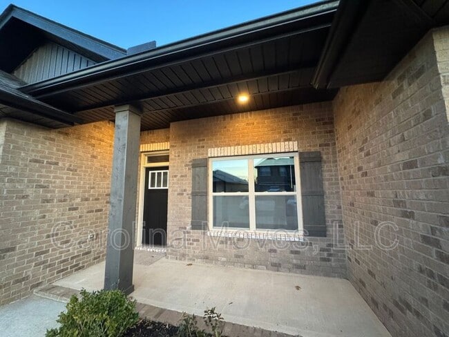 Photo - 339 Cypress Holw Trl