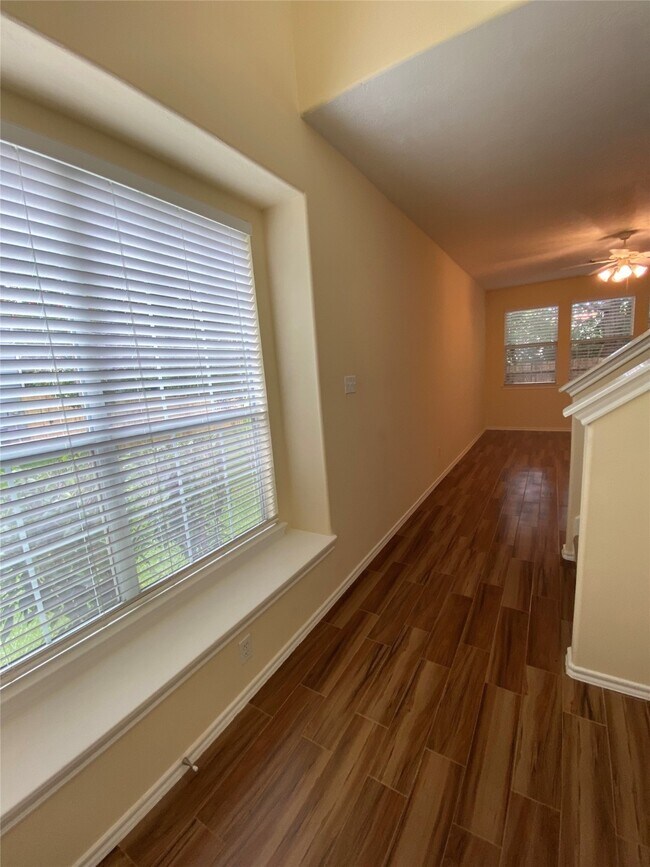 Photo - 75 Summer Haze Cir
