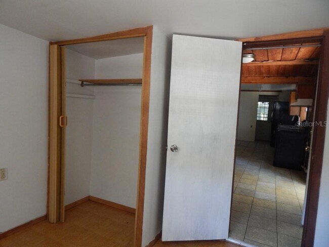 Photo - 5106 Seneca Ave