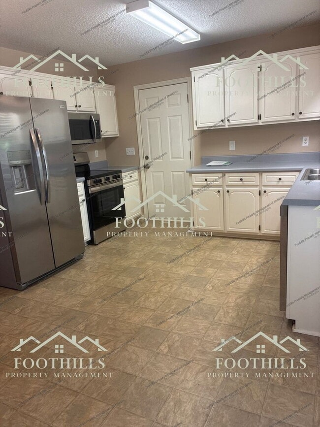 Photo - 107 Ashton Ln