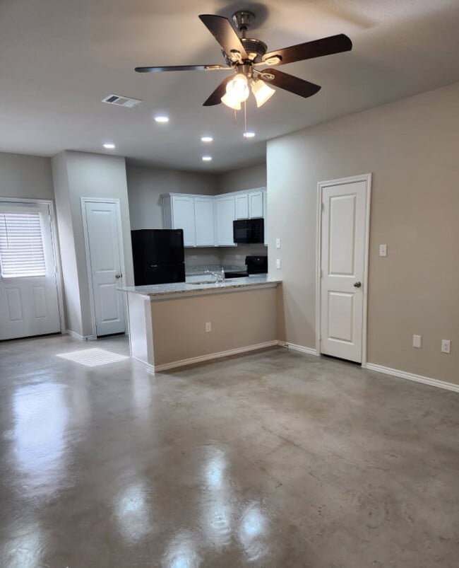 Photo - 9511 Apple Ridge Ln