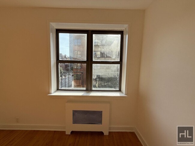 Photo - East 61 Street Unit 4C